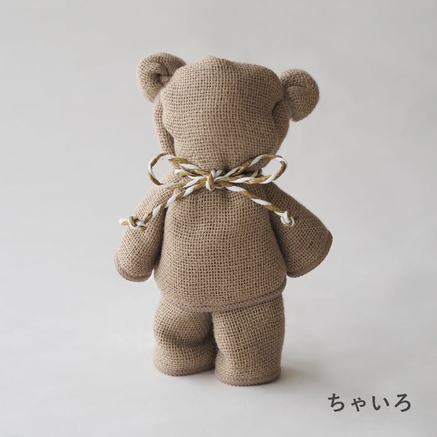 8重ガーゼハンカチ　森のくまさんかくれんぼ　green&blue ハンドメイド クマコ くまの形の6重ガーゼハンカチ Mサイズ | おもてなしねむり研究所